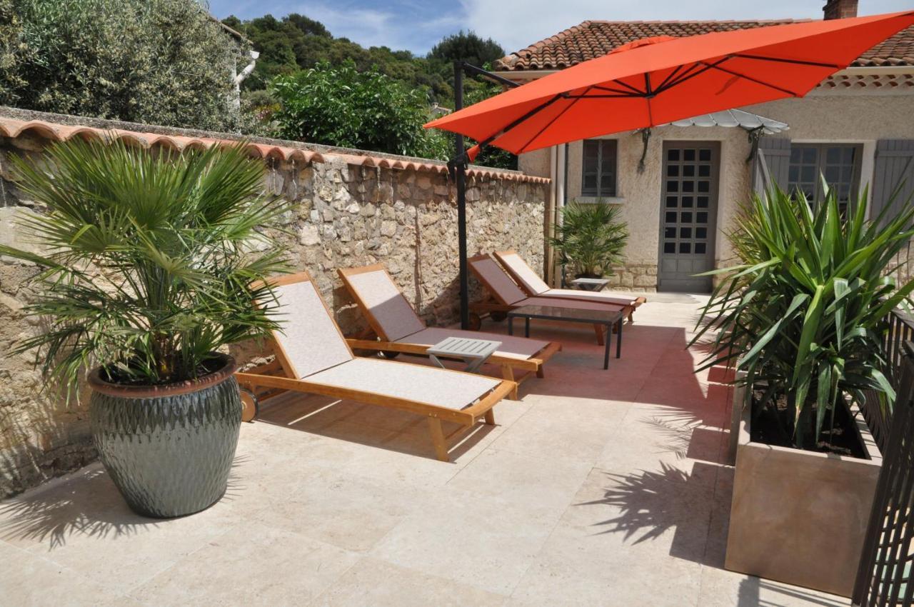 Вилла Les Terrasses De La Roque-Alric Экстерьер фото