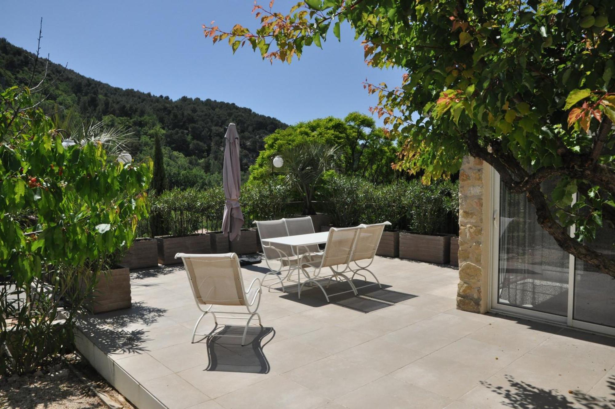 Вилла Les Terrasses De La Roque-Alric Экстерьер фото